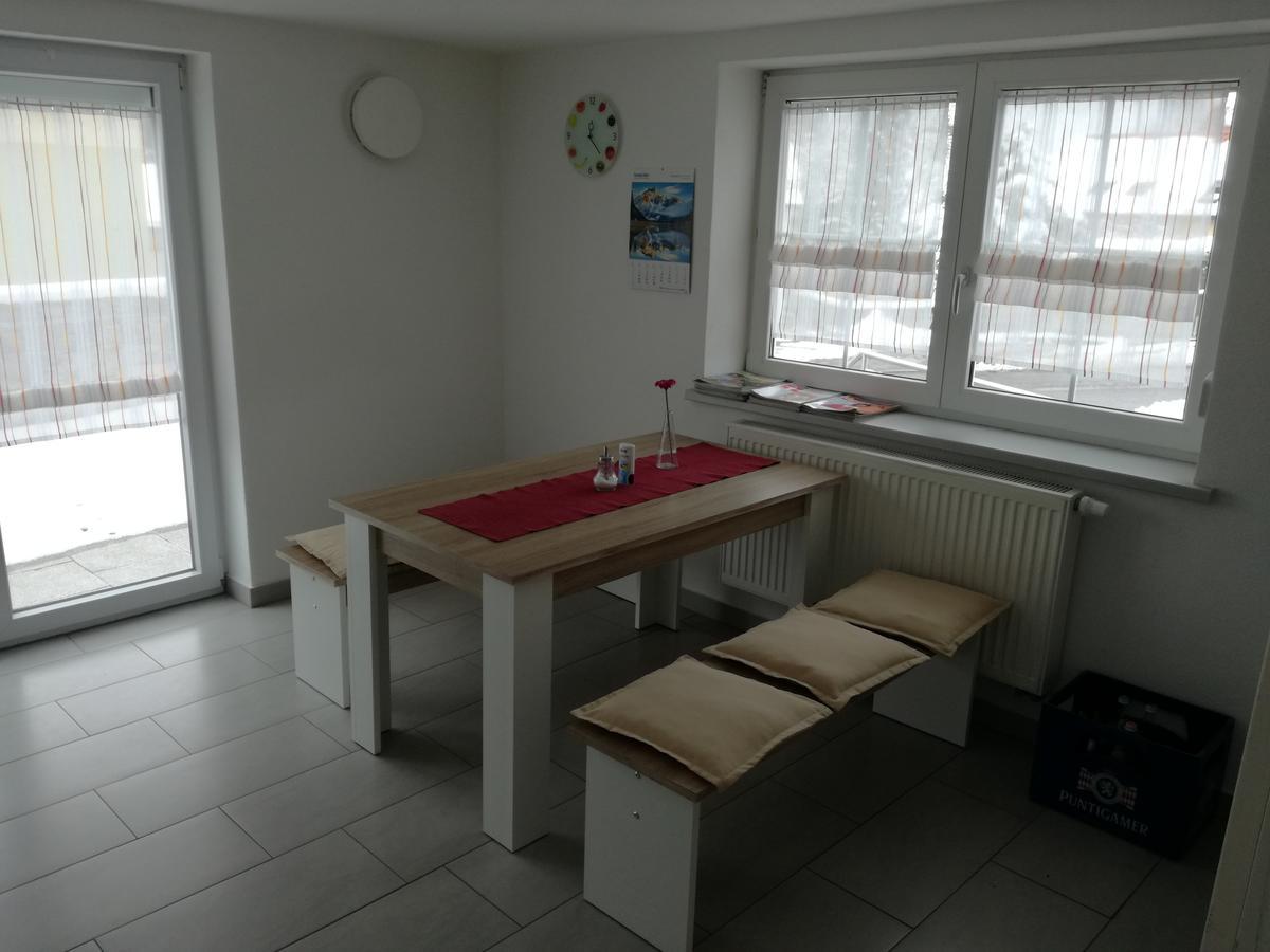 Pension Am Kirchberg Wehringen Esterno foto