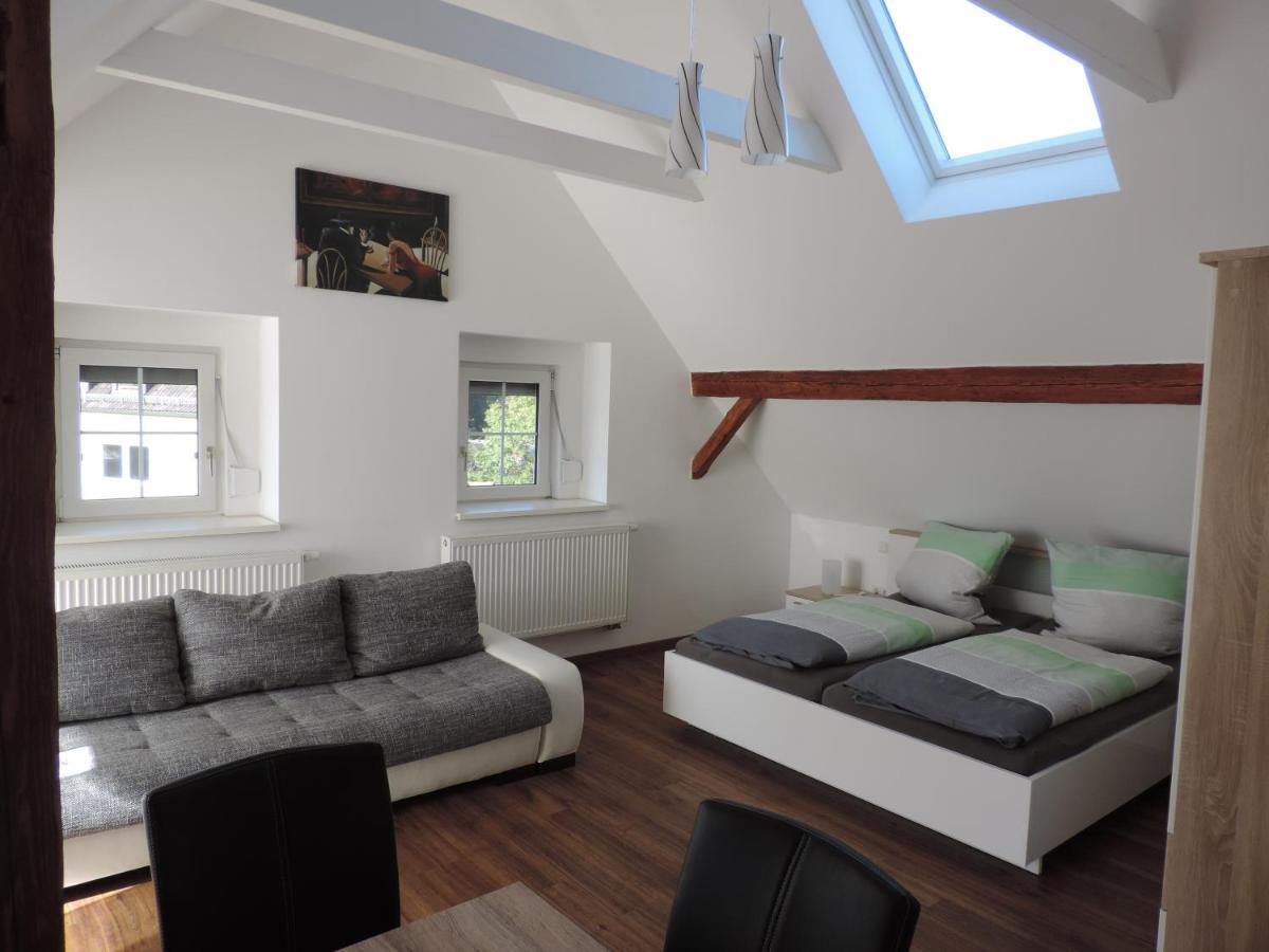 Pension Am Kirchberg Wehringen Esterno foto