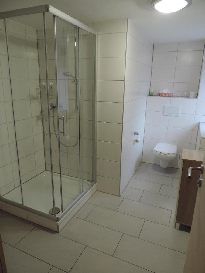 Pension Am Kirchberg Wehringen Esterno foto
